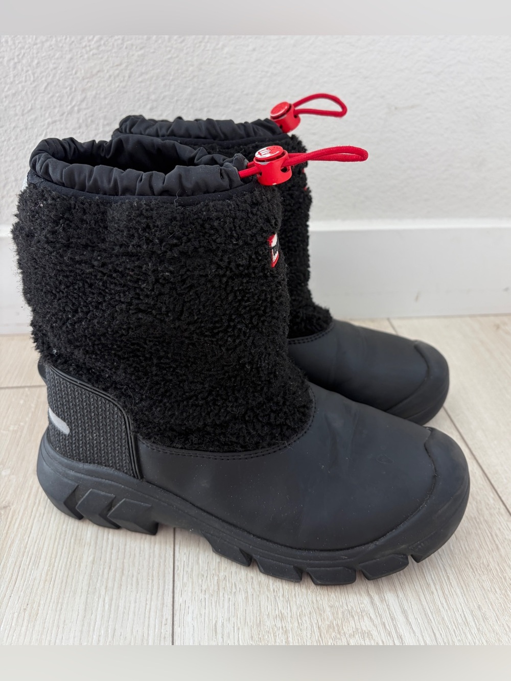 Hunter Kids Black Winter Snow Rain Boots with Red Toggle